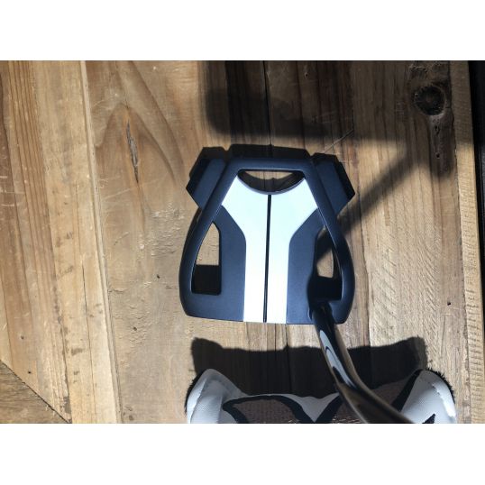 Spider X Navy/White Putter Right 34 (Ex display)