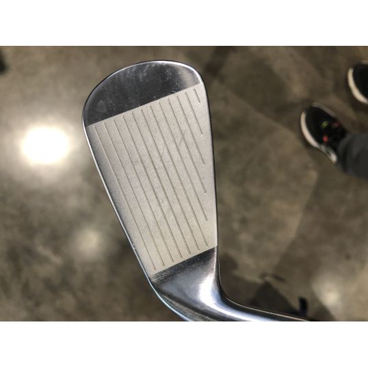 U-510 Utility Iron Graphite Shaft Right 22 degree Regular HZRDUS Smoke Black 80 (Used - Excellent)