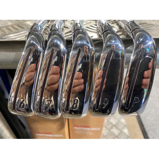 M CGB Irons Graphite Shafts Right Senior UST Recoil 460 ES 6-PW (Ex display)