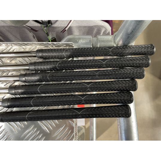 Big Bertha OS Ladies Irons Right Ladies UST Recoil ES 450 6-PW+SW (Used - Good)