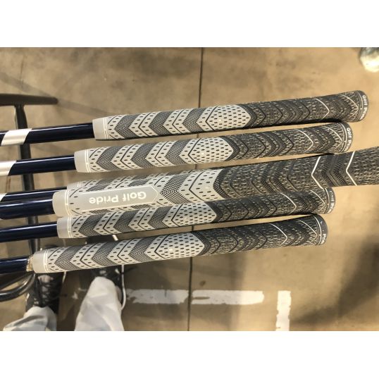 SIM 2 Max OS Graphite Irons Right CUSTOM 6-PW+SW (Custom 32170) (Used - Very Good)