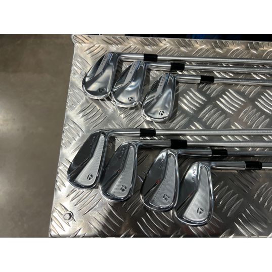 TaylorMade - supty 　KBS TOURシャフト　120S 7本セット　(4〜PW) TAYLORMADE GOLF P7MB 2023 7 Iron Set 4-PW KBS Tour Steel