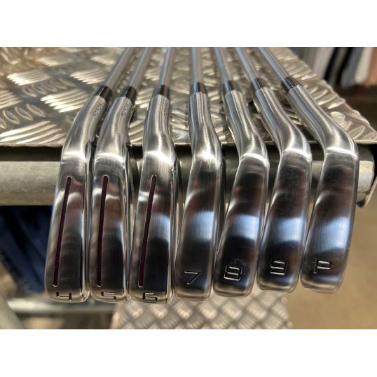 TaylorMade - supty 　KBS TOURシャフト　120S 7本セット　(4〜PW) TAYLORMADE GOLF P7MB 2023 7 Iron Set 4-PW KBS Tour Steel