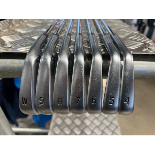 Blueprint Steel Irons Right Stiff Dynamic Gold 120 4-PW (Used - Very Good)