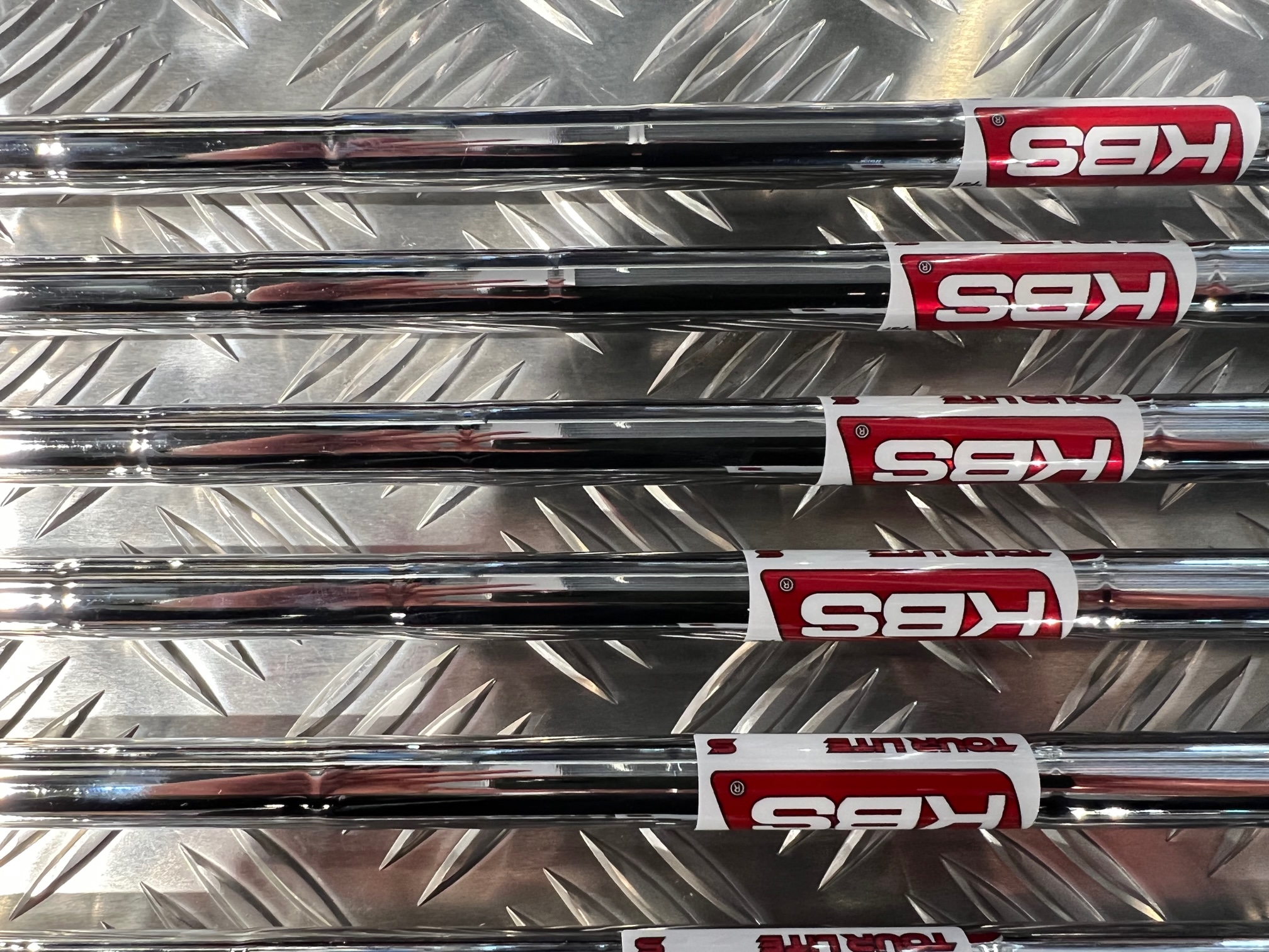 TaylorMade Ferri P790 2021 Set 7 Pezzi #4-PW - Albero KBS Tour FLT In Acciaio, Flessibile Regolare/Rigido/X-Stiff, Impugnature GP MCC, Destri - 5