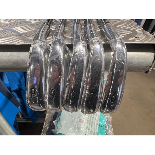 T200 Irons Graphite Shafts Right CUSTOM 6-PW (Custom 34126) (Ex display)