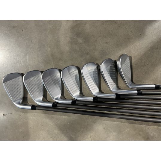 Air-X Irons Graphite Shafts Right Regular Ultralite 50 5-PW+SW (Used - Excellent)