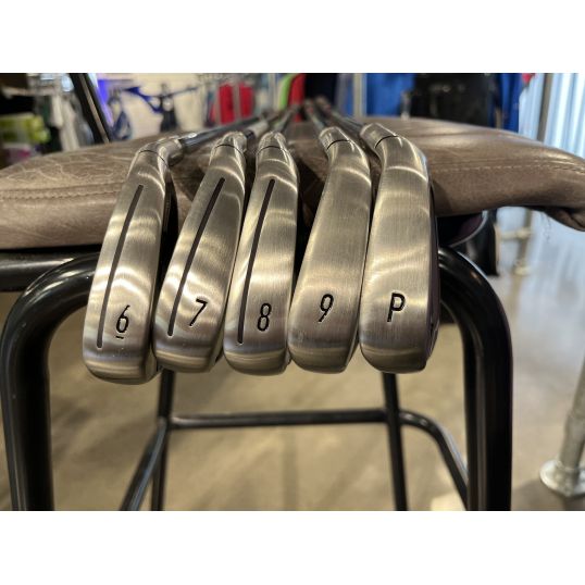 TaylorMade Stealth Irons Steel Shafts Right Stiff KBS Max MT