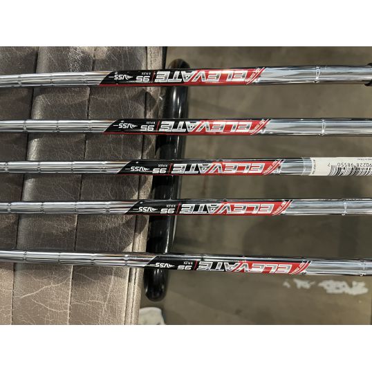 Mavrik Steel Irons Right Regular True Temper Elevate 95 6-PW (Used - Very Good)