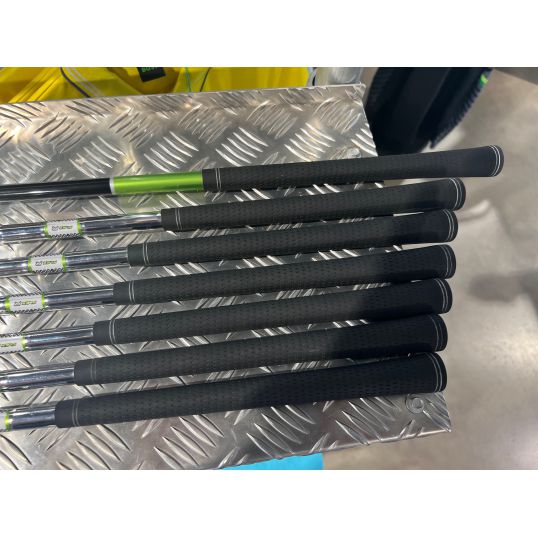 RBZ Speedlite Irons Hybrid Putter and Bag Right Regular TaylorMade RBZ Speedlite 6-PW+SW 4 Hybrid 22 Degree MO 32 Putter 34 Inch Black Green (Used - 2 Star)