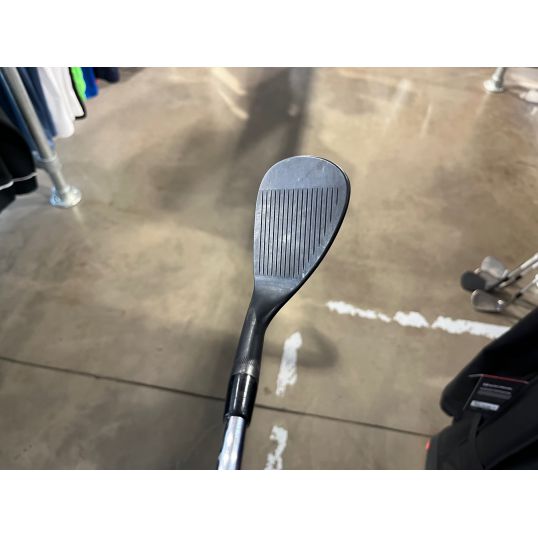 Vokey SM8 Jet Black Wedge Right 60 14 K-Grind Wedge Dynamic Gold Wedge (Used - 3 Star)