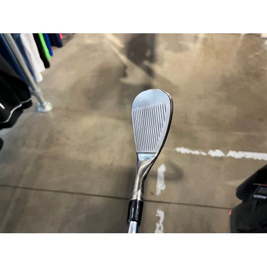 Vokey SM8 Brushed Steel Wedge Right 54 14 F-Grind Wedge Dynamic Gold Wedge (Used - 4 Star)