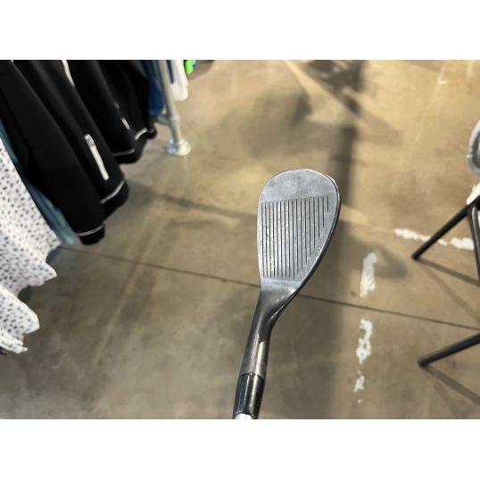Vokey SM8 Jet Black Wedge Right 60 8 M-Grind Wedge Dynamic Gold Wedge (Used - 2 Star)
