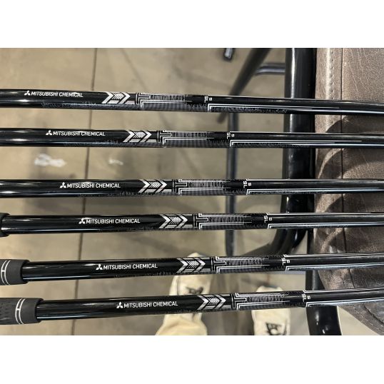 TaylorMade P790 Irons Graphite Shafts 2019 Right CUSTOM 5PW (Custom