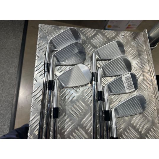 P770 Irons Steel Shafts Right CUSTOM 4-PW (Custom 37234) (Used - 5 Star)