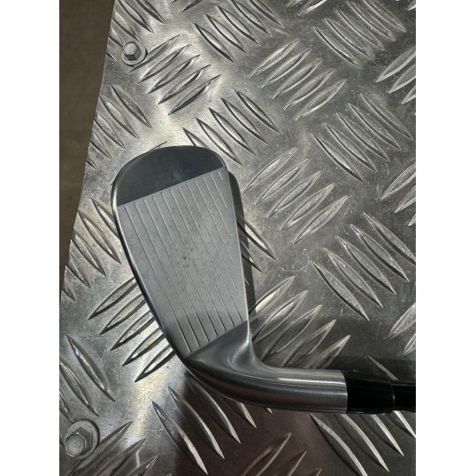 U-505 Forged Right 4 Hybrid-22 Degree Regular Project X HZRDUS Smoke Black RDX HYB 80g (Used - 4 Star)