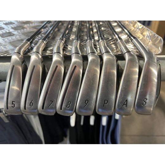 TaylorMade Stealth Irons Graphite Shafts Right Regular Fujikura Ventus