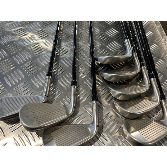 TaylorMade Stealth Irons Graphite Shafts Right Regular Fujikura Ventus