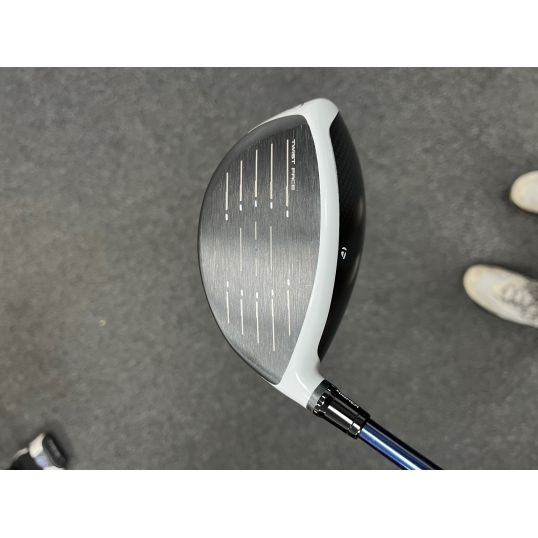 SIM 2 Max Driver Right 10.5 Regular Ventus Blue 5 (Used - 4 Star)