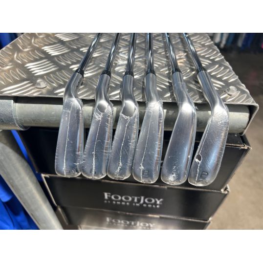 King LTDx One Length Irons Steel Shafts Right CUSTOM 5-PW (Custom 40816) (Used - 5 Star)