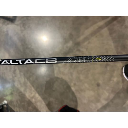 G430 Hybrid Right 4 Hybrid-22 Degree Stiff Alta CB Black 70 (Used - 5 Star)