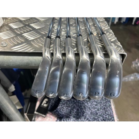 Aerojet One Length Irons Steel Shafts Right CUSTOM 6-PW+GW (Custom 40963) (Used - 5 Star)