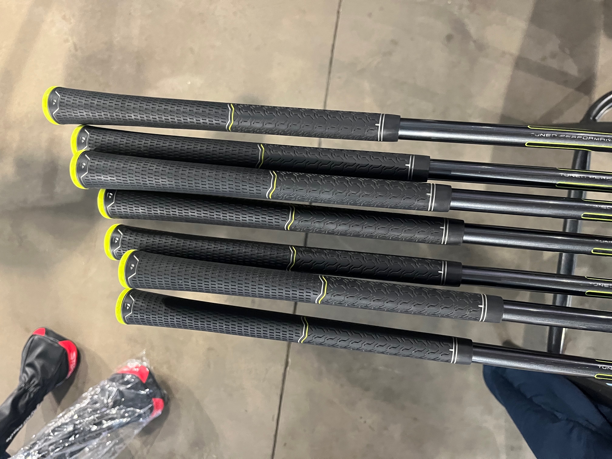 TaylorMade M2 HL Irons Graphite Shafts 2019 Model Right Regular  display picture 1