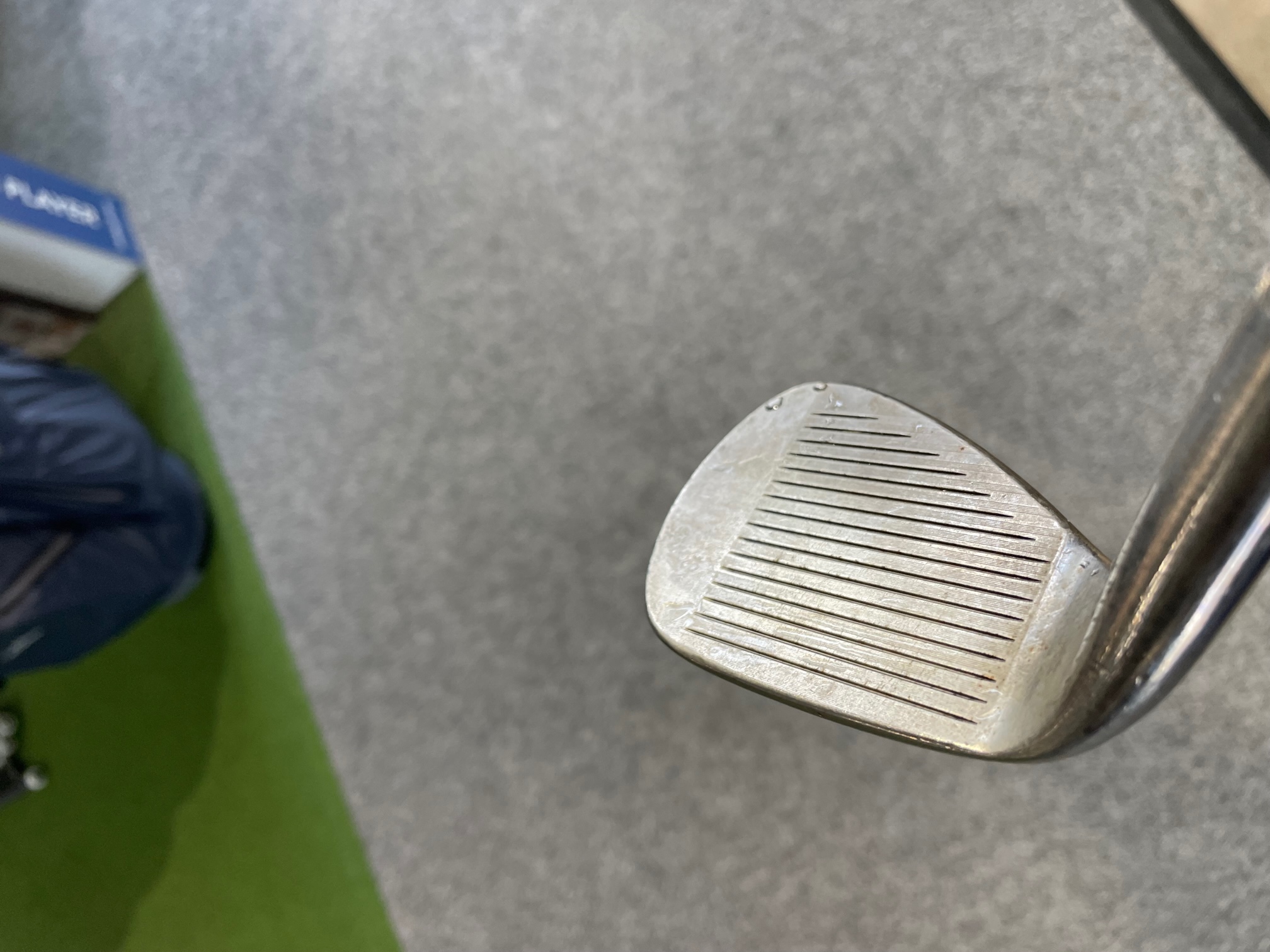 Product Image for Vokey SM8 Brushed Steel Wedge Right 50 8 F-Grind Wedge Dynamic Gold Wedge (Used - 2 Star)
