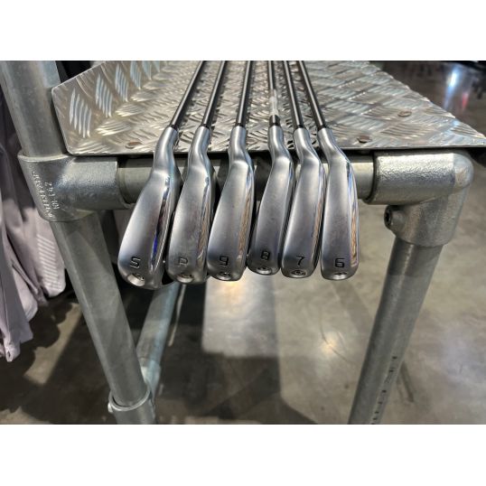 King LTDx Irons Ladies Right Ladies KBS PGI 55 6-PW+SW (Used - 3 Star)