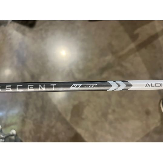 Stealth Ladies Rescue Right 5 Hybrid-25 Degree Ladies Aldila Ascent Ladies 45 (Used - 3 Star)