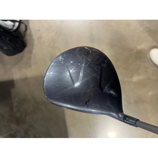 Air-X Driver Right 10.5 Regular Ultralite 40 (Used - 2 Star)