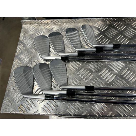 P770 Irons 2023 Steel Shafts Right CUSTOM 4-PW (Custom 44143) (Used - 3 Star)
