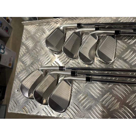 M4 Irons Steel Shafts Left Regular KBS Max 85 5-PW+SW (Used - 4 Star)