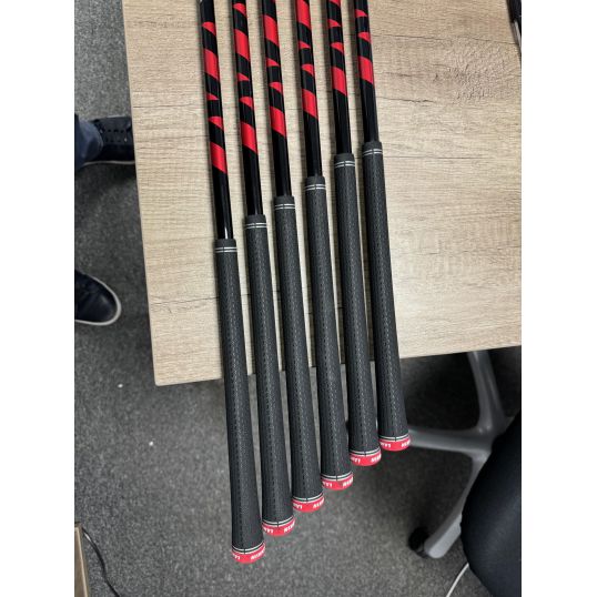 TaylorMade Stealth Irons Graphite Shafts Right Stiff