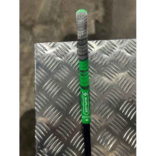 SIM 2 Max Rescue Club Right 6 Hybrid-28 Degree Regular Ventus Blue 6 Saplize Midsize Green/Grey (Used - 2 Star)