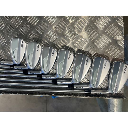 i525 Steel Irons Right Stiff Project X IO 4-PW (Used - 5 Star)