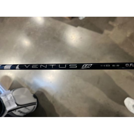 Qi10 Rescue Right 4 Hybrid-22 Degree Fujikura Ventus TR Blue HB Regular Lamkin Crossline 360 Black/Blue (Used - 4 Star)