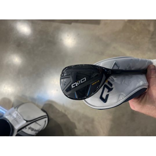Qi10 Rescue Right 4 Hybrid-22 Degree Fujikura Ventus TR Blue HB Regular Lamkin Crossline 360 Black/Blue (Used - 4 Star)