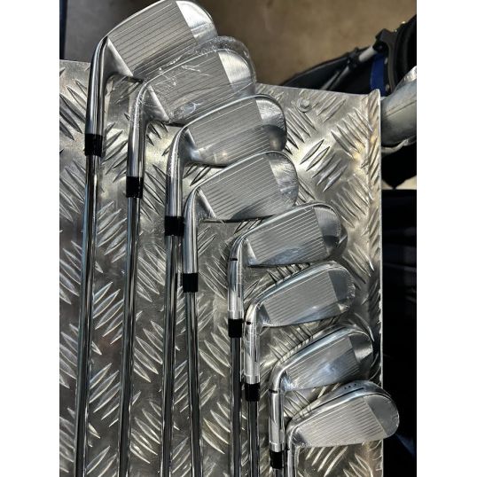 Qi10 Irons Steel Shafts Right CUSTOM 5-PW+AW+SW (Custom 48026) (Not Quite Perfect)
