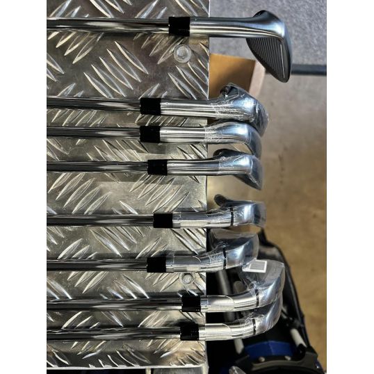 Qi10 Irons Steel Shafts Right CUSTOM 5-PW+AW+SW (Custom 48026) (Not Quite Perfect)
