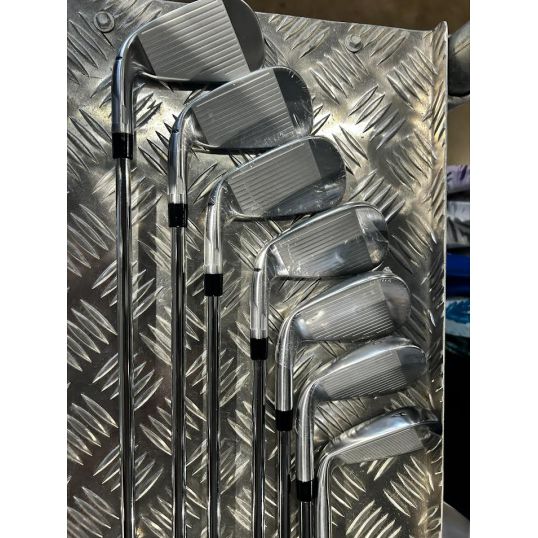 Qi10 HL Irons Steel Shafts Right CUSTOM 5-PW+AW (Custom 49300) (Not Quite Perfect)