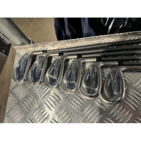 Darkspeed Irons Graphite Shafts Right CUSTOM 6-PW+SW (Custom 49599) (Not Quite Perfect)