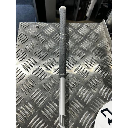 Qi10 Max Womens Rescue Right 6 Hybrid-31 Degree Fujikura Speeder NX TCS 40 Ladies Lamkin ST Soft Grey/White (Used - 4 Star)