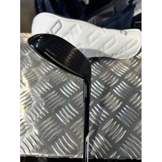 Qi10 Rescue Left 3 Hybrid-19 Degree Fujikura Ventus TR Blue HB Stiff Lamkin Crossline 360 Black/Blue (Used - 5 Star)