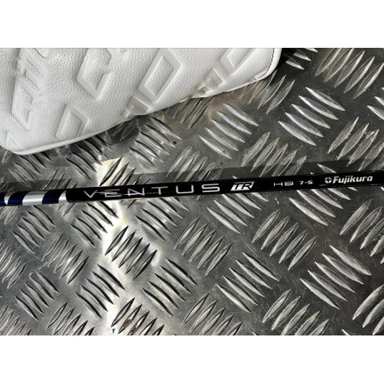 Qi10 Rescue Left 3 Hybrid-19 Degree Fujikura Ventus TR Blue HB Stiff Lamkin Crossline 360 Black/Blue (Used - 5 Star)