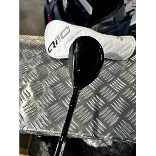 Qi10 Rescue Right 7 Hybrid-31 Degree Fujikura Ventus TR Blue HB Senior Lamkin Crossline 360 Black/Blue (Used - 3 Star)