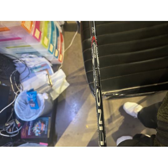 Darkspeed Max Driver Right 10.5 UST LIN-Q M40X Red 5F3 Regular Lamkin Crossline Black (Used - 5 Star)