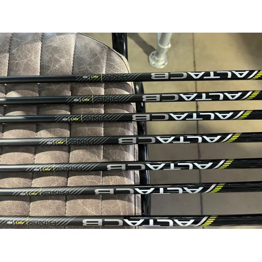 Blueprint S Irons Graphite Shafts Right CUSTOM 4-PW (Custom 59014) (Used - 4 Star)