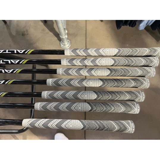 Blueprint S Irons Graphite Shafts Right CUSTOM 4-PW (Custom 59014) (Used - 4 Star)