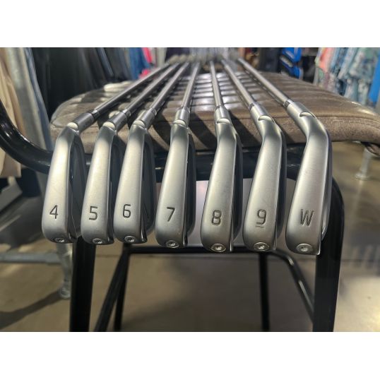Blueprint S Irons Graphite Shafts Right CUSTOM 4-PW (Custom 59014) (Used - 4 Star)
